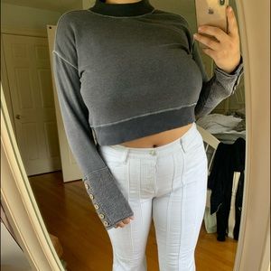 GRAY SWEATER